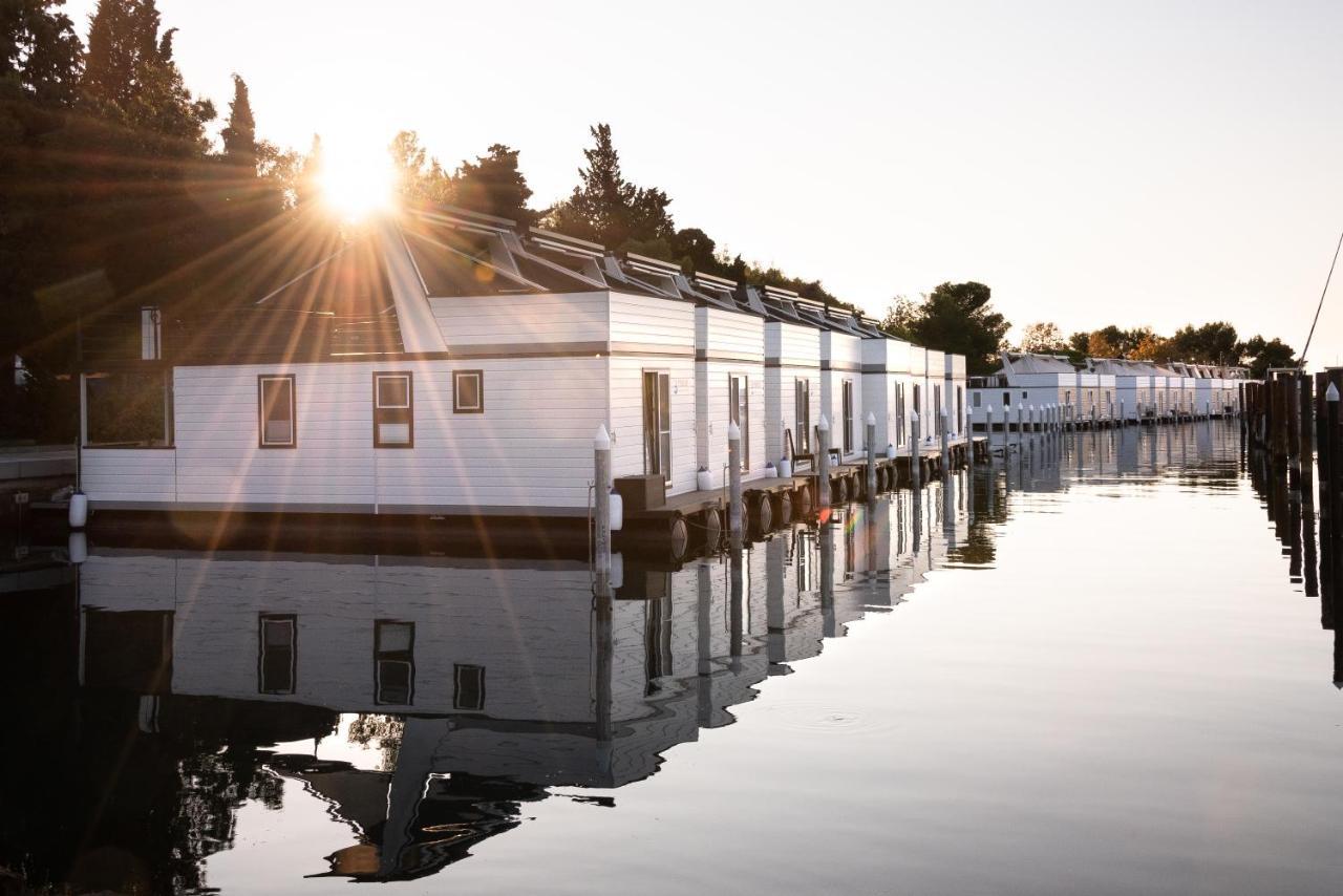 The Sea Lodges Portoroz - Bootshaus Floating Sea House Exterior foto