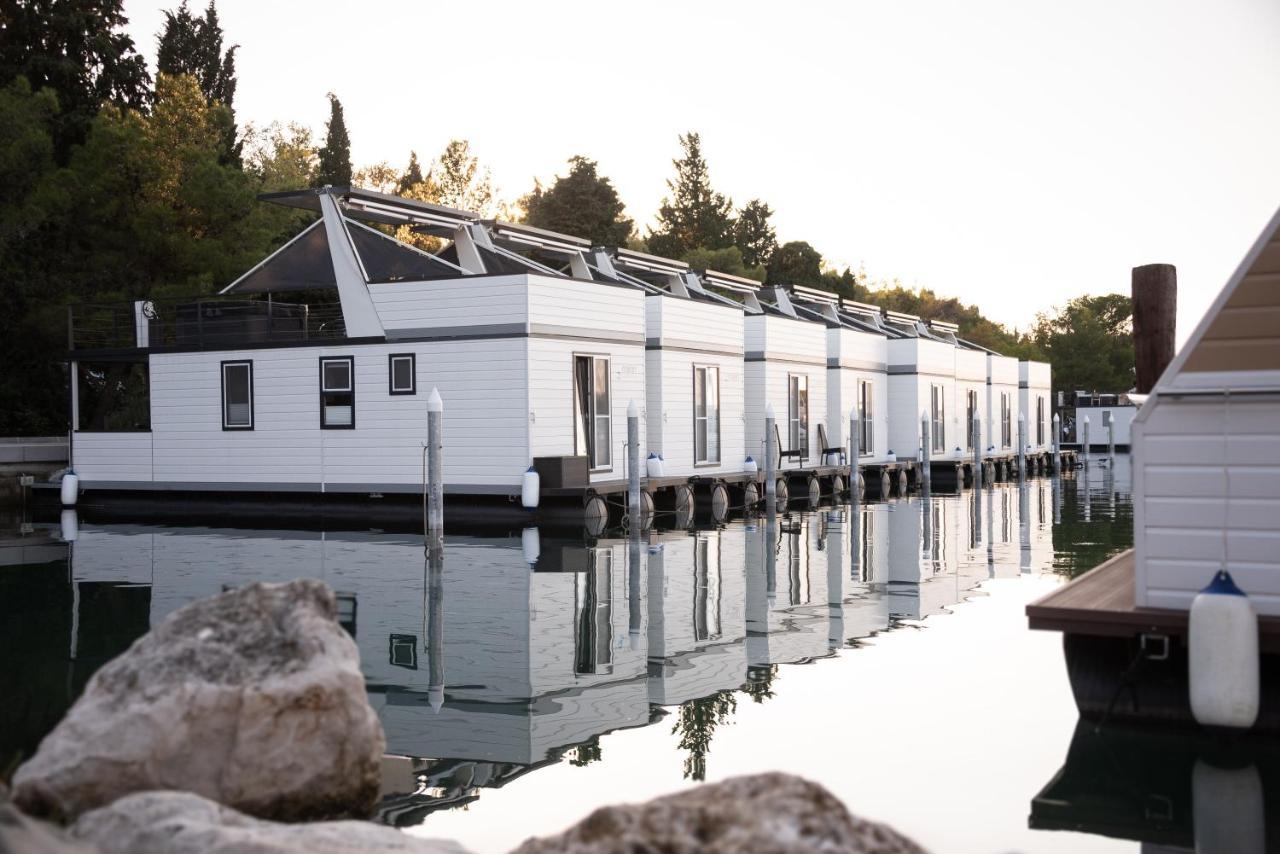 The Sea Lodges Portoroz - Bootshaus Floating Sea House Exterior foto